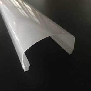 U veida plastmasas profils
